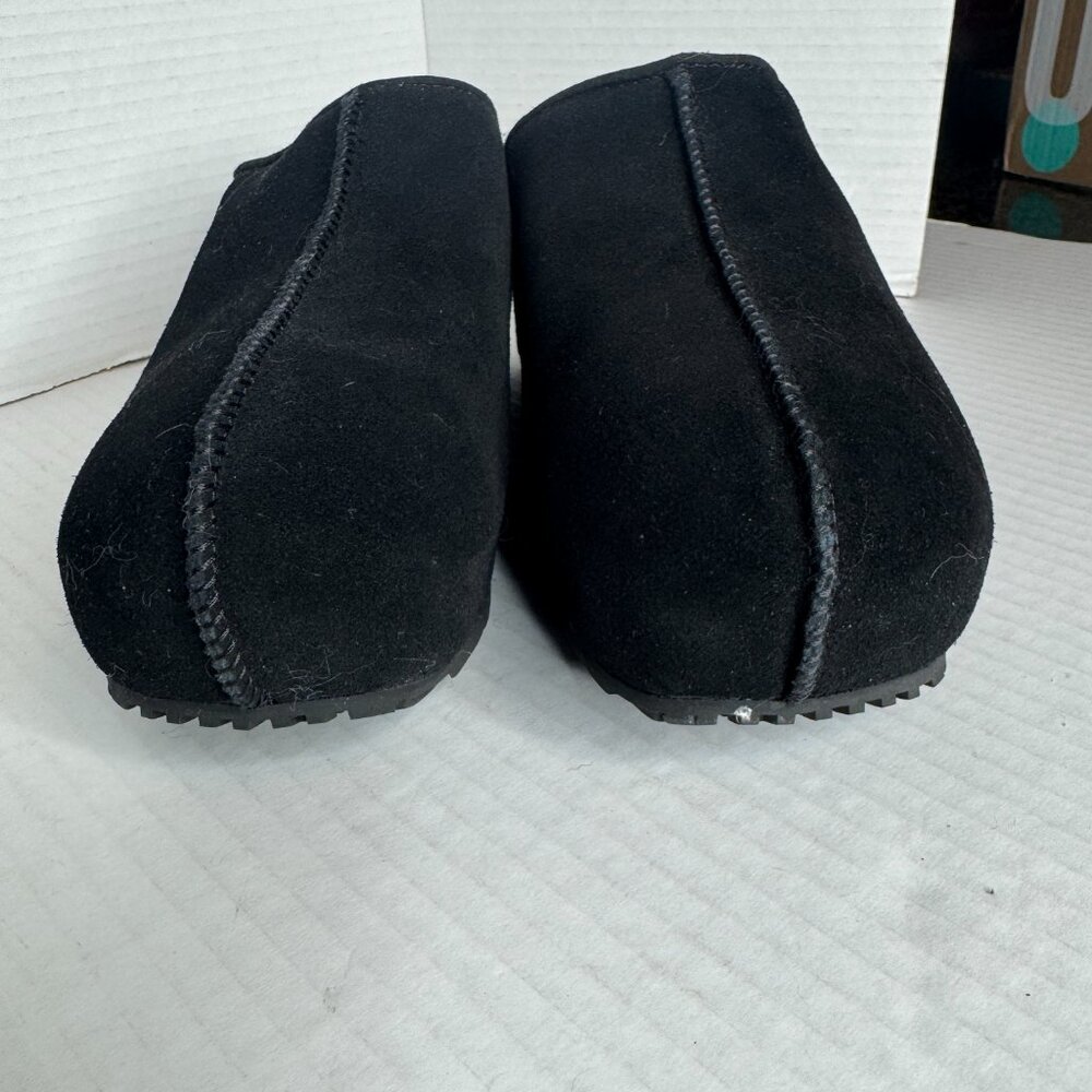 UGG Clogs - Picture 3 of 9